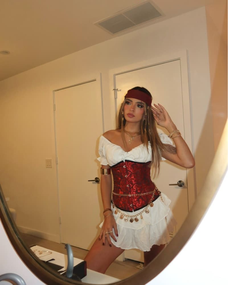 Pirate Costume - Image 3