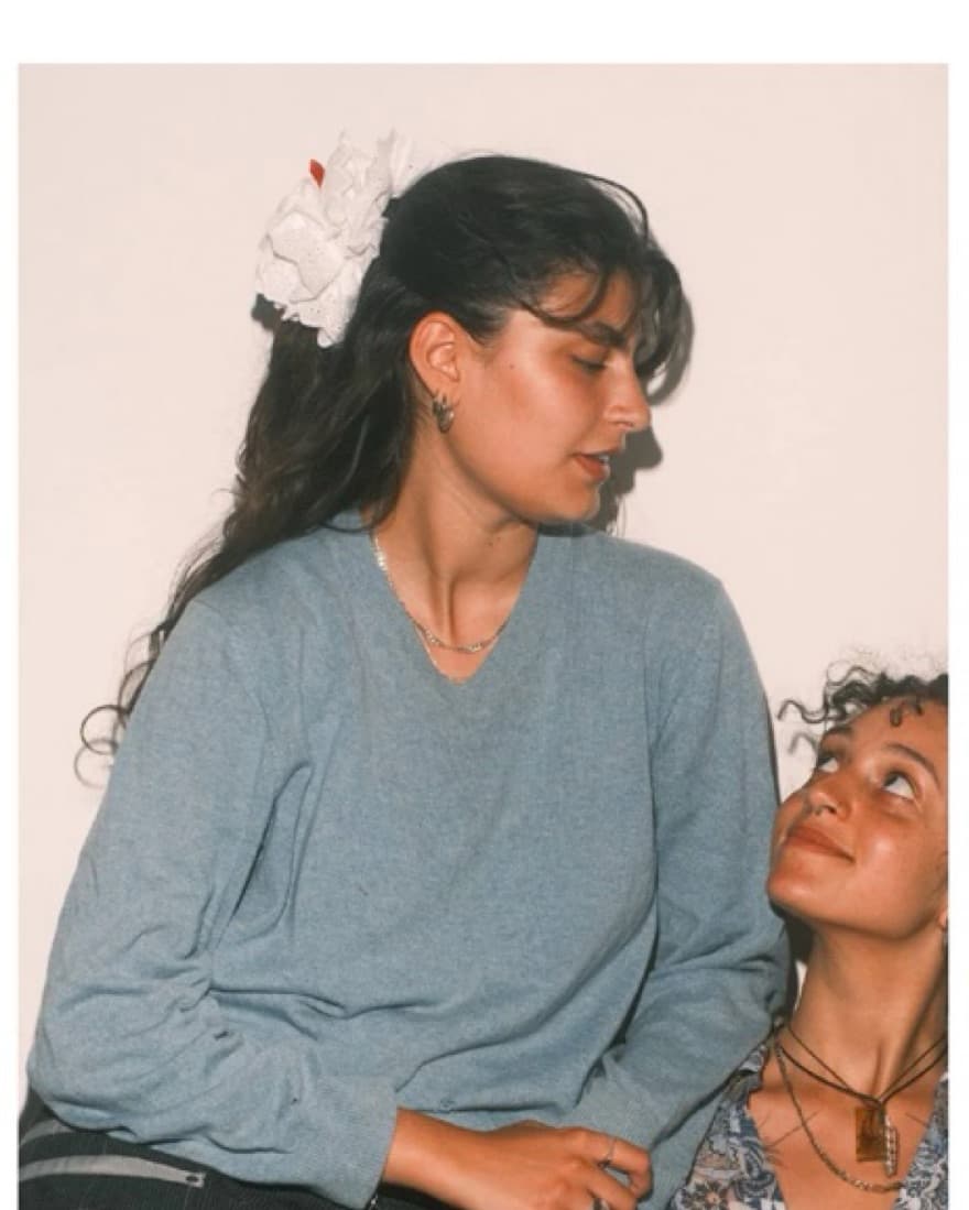 Good Squish White Hair Scrunchie - Image 2