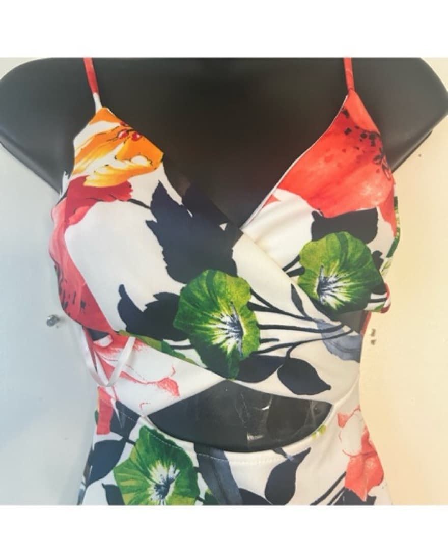 Fashion nova Floral Print Sleeveless Dre - Image 2