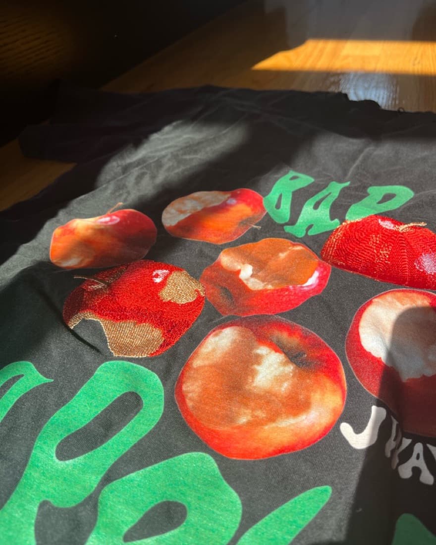 J.w. Anderson Bad Apple Tshirt  - Image 6