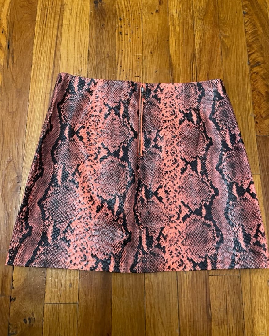 Alice + Olivia Elana Mini Skirt Size 2  - Image 2