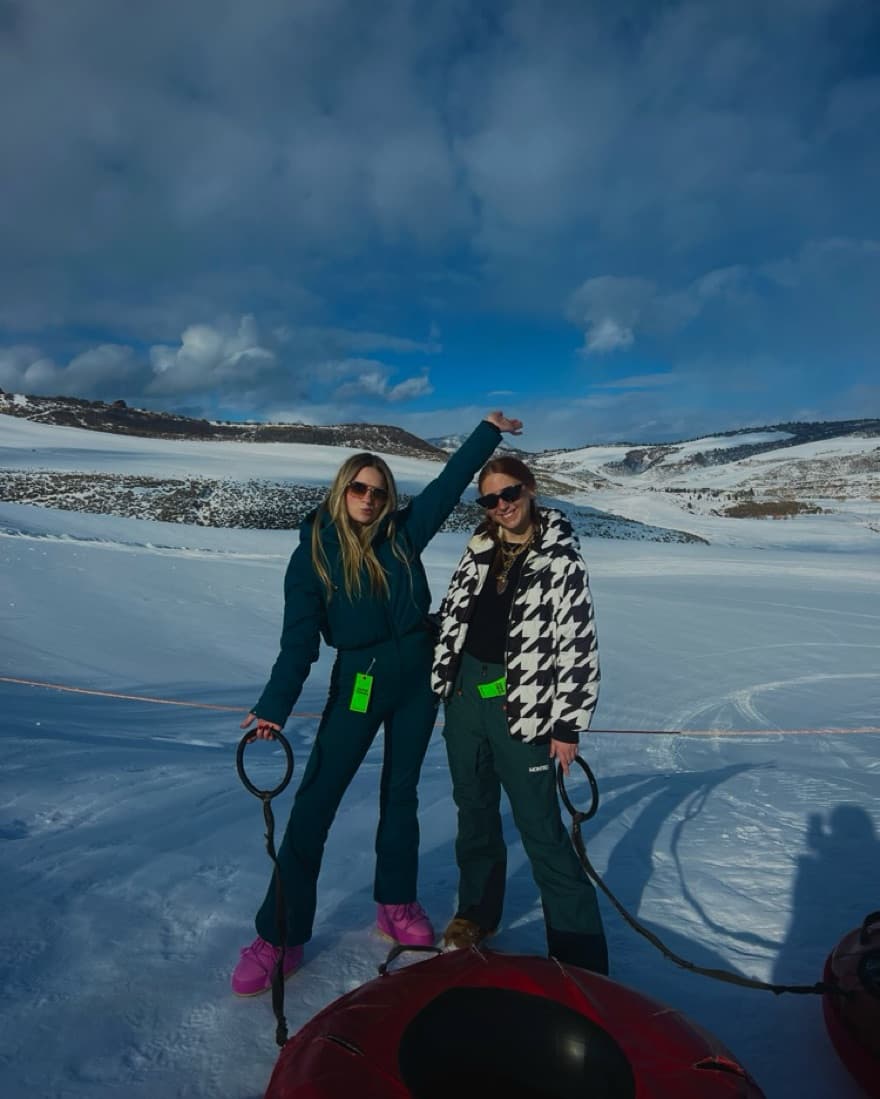 Stylish Snow Jacket For the Slopes - Image 2