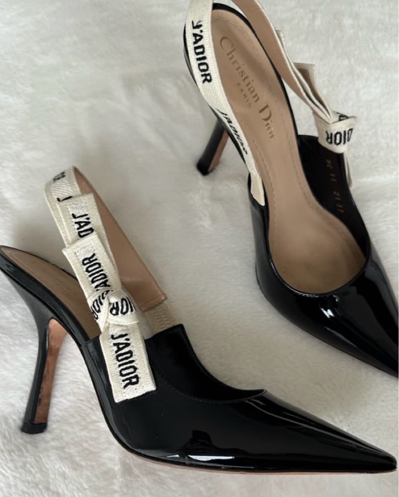 J’Adior Black Patent Leather Kitten Heel - Image 4