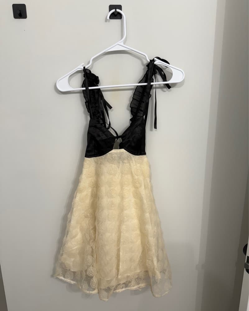 Floral Lace Mini Dress - Image 1