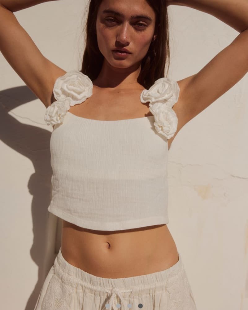 Flower Ruffled White Crop Top - Image 4