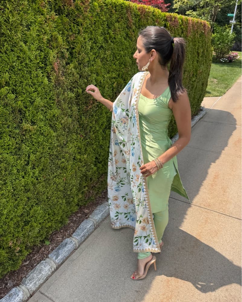 Stylish Green Floral Suit - Image 1