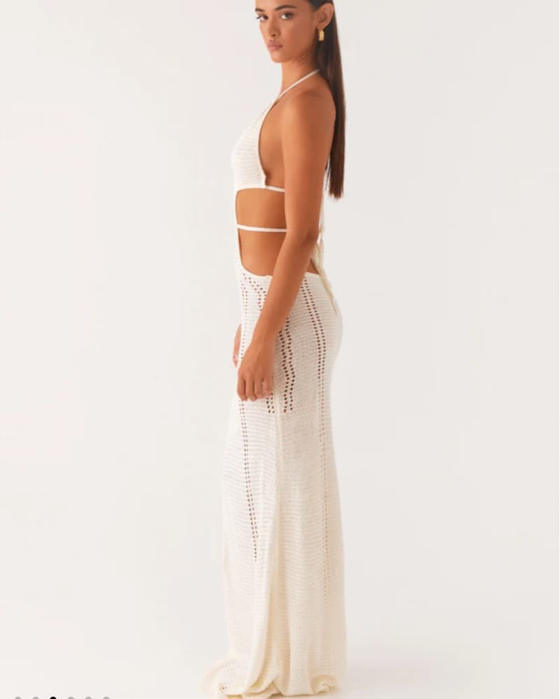 Elegant Crochet-Inspired Halter Maxi Dress - Image 3