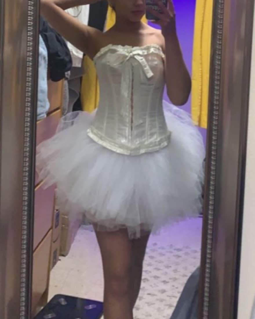 White Swan Halloween Costume Set - Image 3