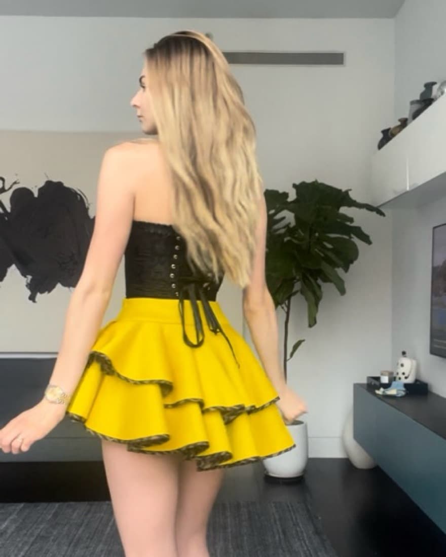 Fendi Mini Skirt JAPAN style - Image 5