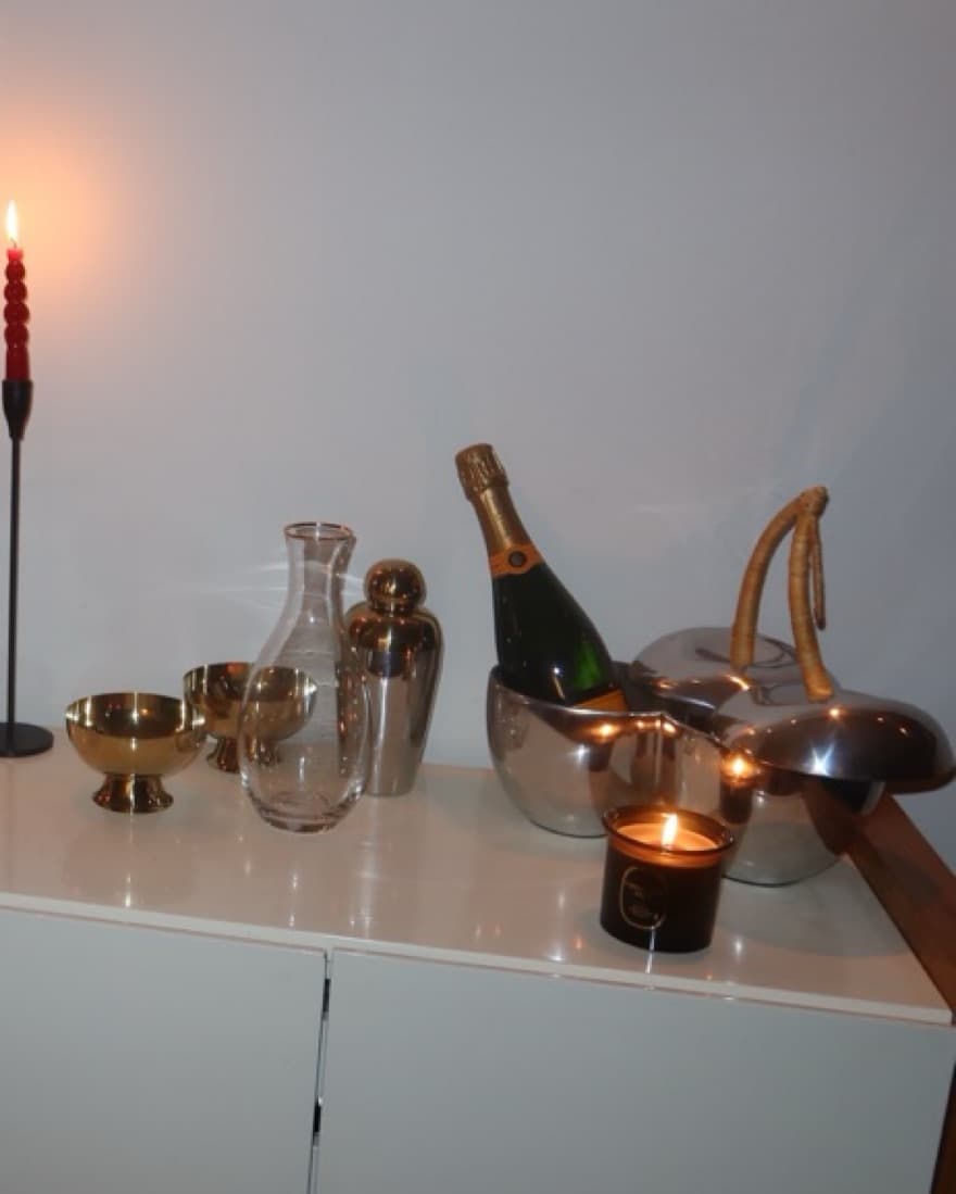 Holiday Tablescape Cherry - Image 6
