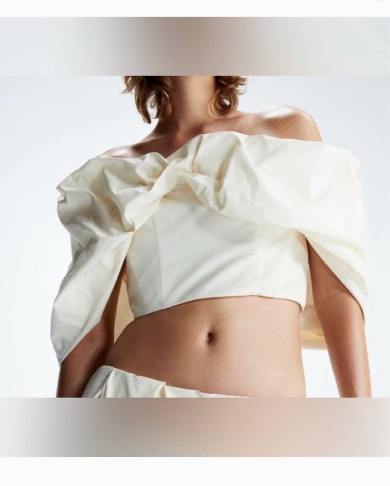 HM Studio bubble hem Off-Shoulder Top - Image 1