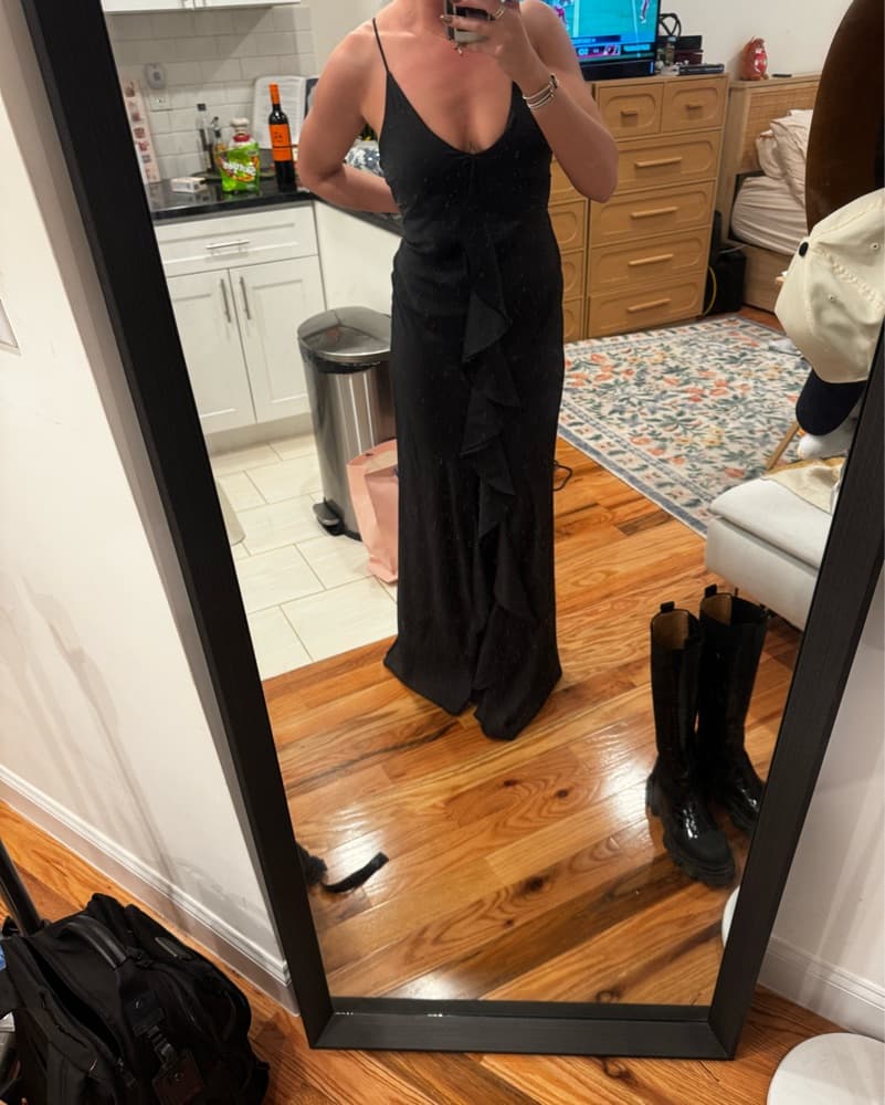 Black Gown  - Image 3