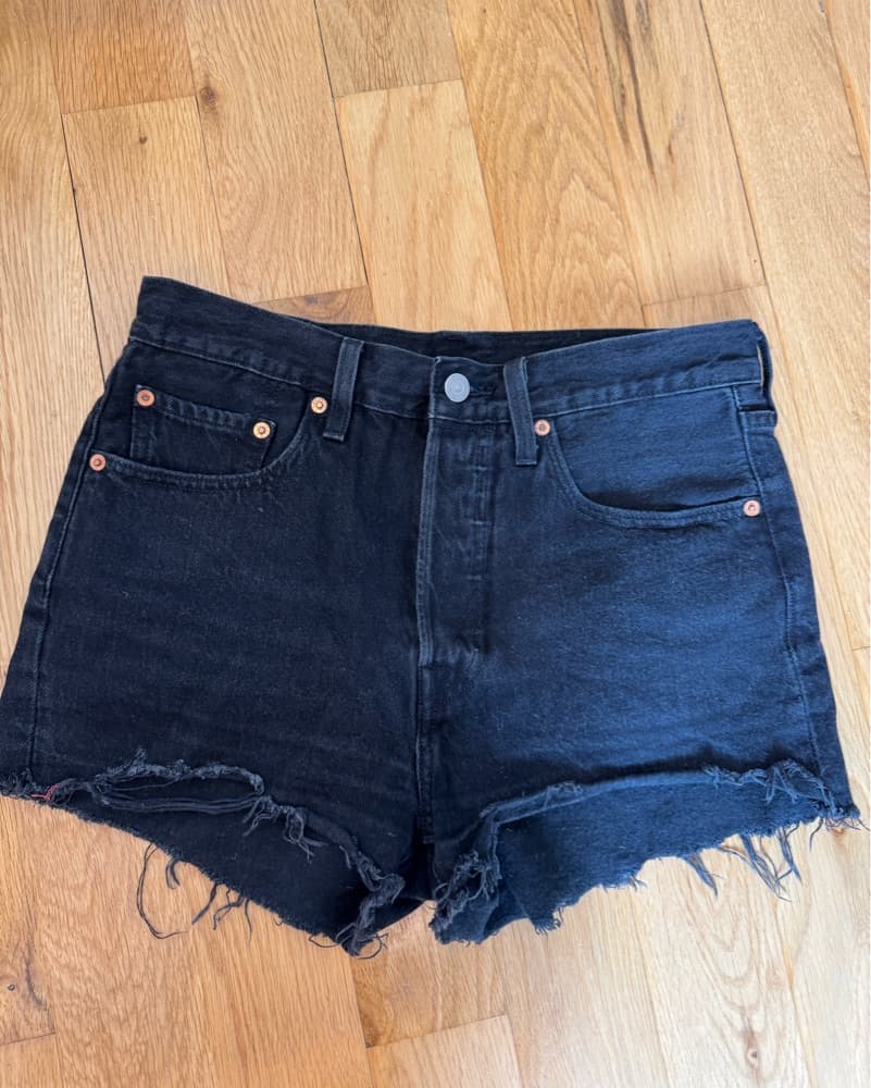Levi’s 501 Black High Rise Shorts - Image 2