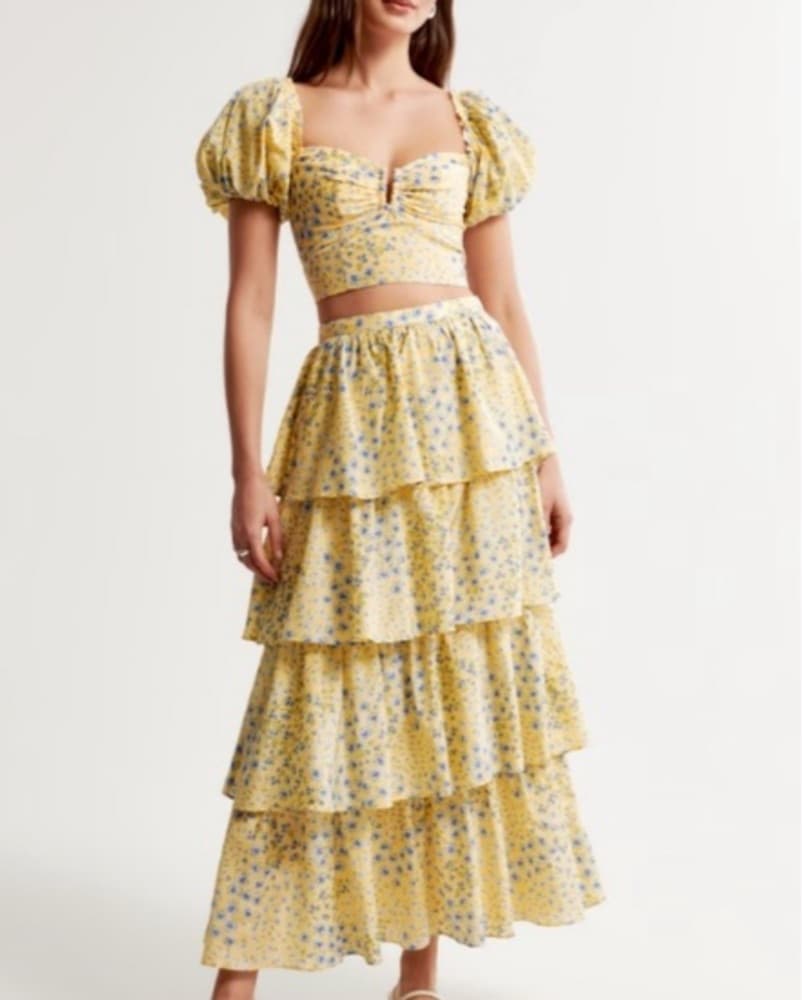 Enchanting Floral Tiered Midi Dress - Image 3