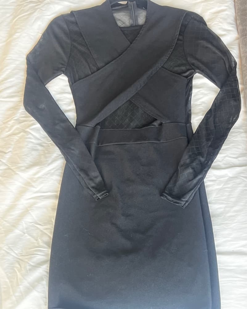 Sleek Black Structured Dress - Image 1