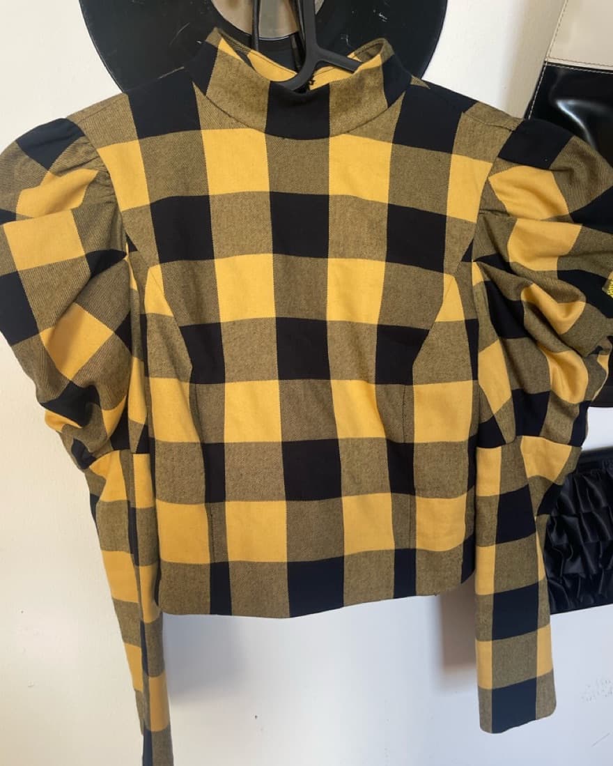 Alice And Olivia Yellow & Black Top - Image 1