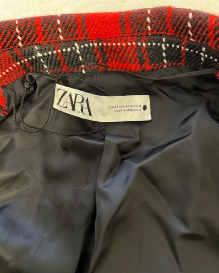 Zara Red and Black Plaid Blazer - Image 3
