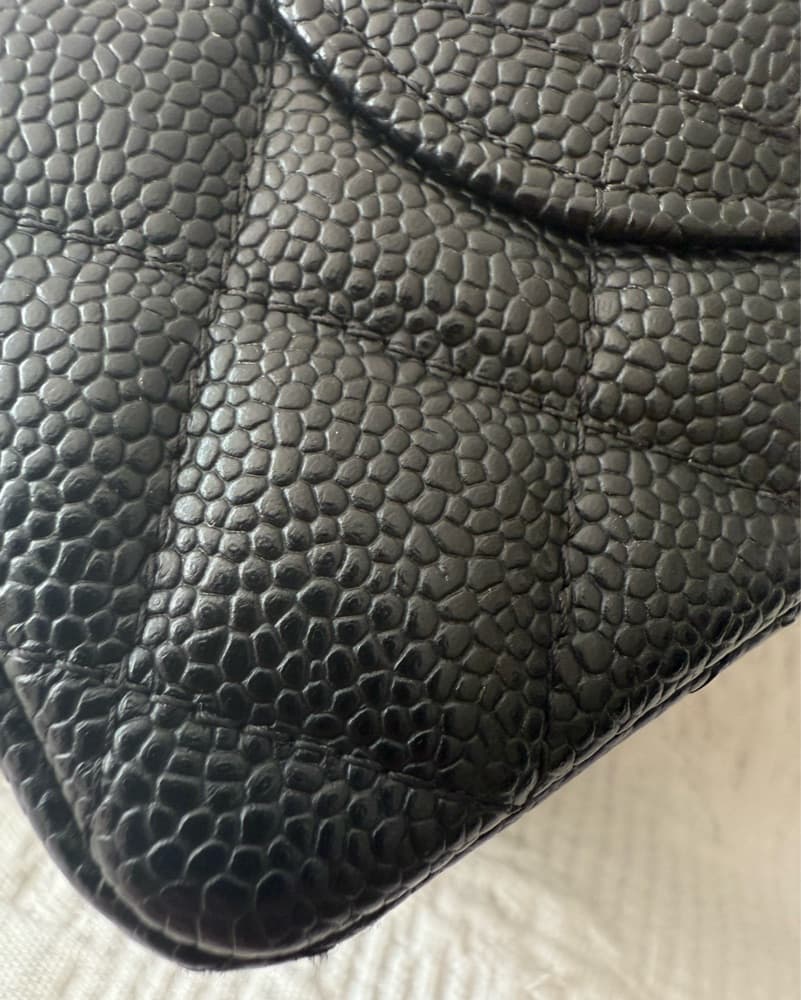 Chanel Classic Flap Caviar Small 25 - Image 4