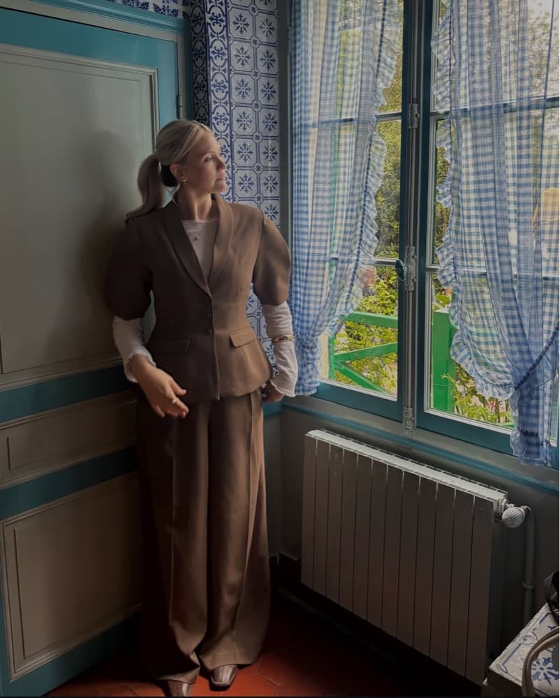 Meshki Suit Set  - Image 1