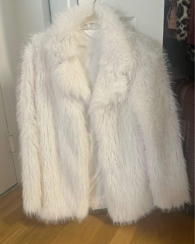 White Fur Coat - Image 3