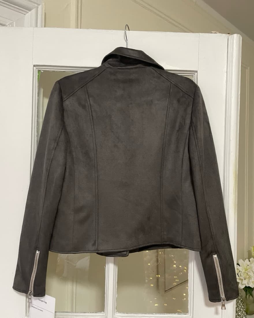 Chic Gray Leather Suede Moto Jacket - Image 4