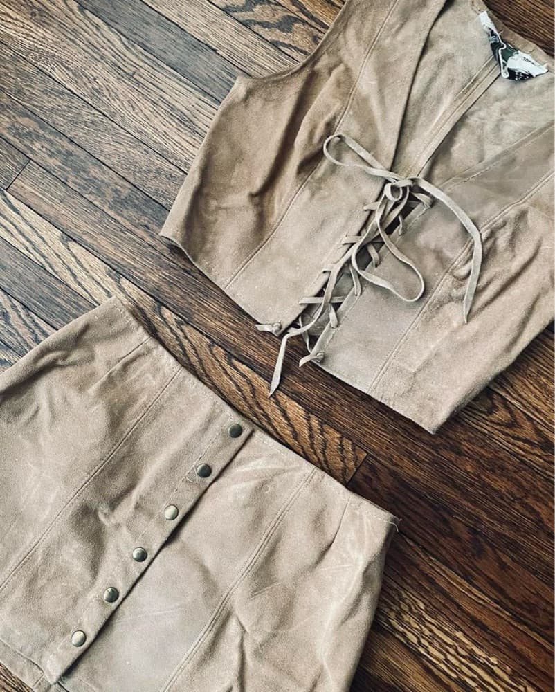 tan suede vintage leather set  - Image 3
