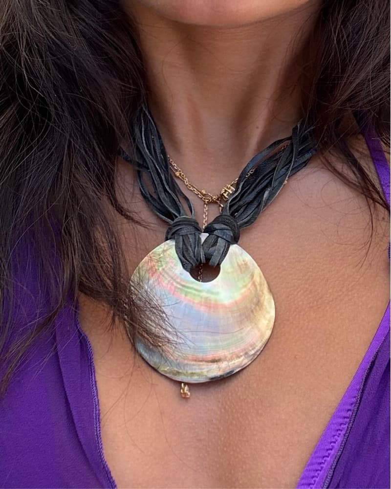 Vintage Mothwr Of Pearl Shell Necklace - Image 1