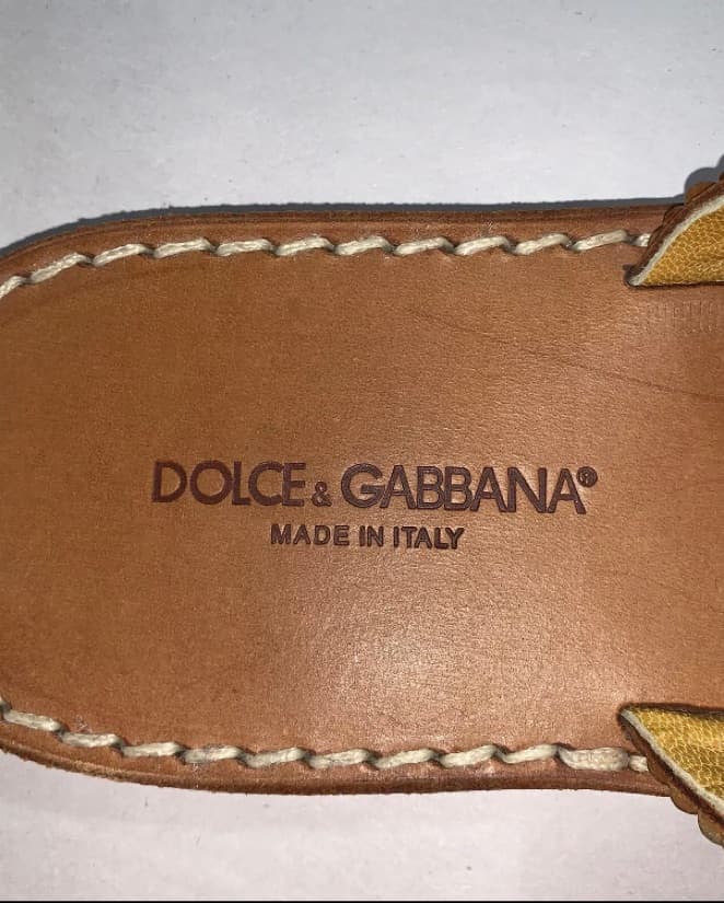DOLCE & GABBANA size 42 thongs - Image 2