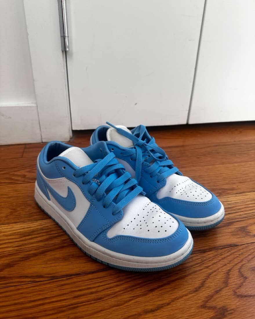 Jordan AJ 1 Low (UNC) Sneakers - Image 1