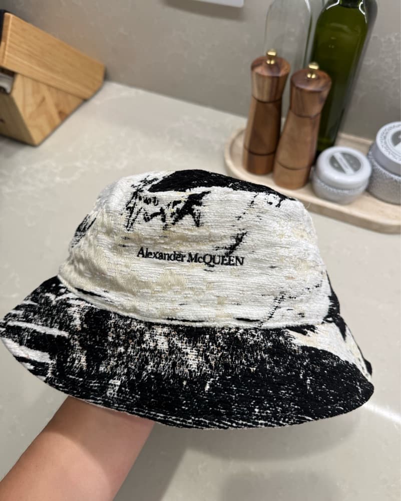 Alexander McQueen Textured Bucket Hat - Image 1
