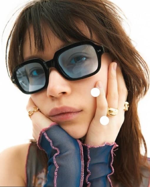Lexxola Jordy Sunglasses In Blue Tint - Image 4