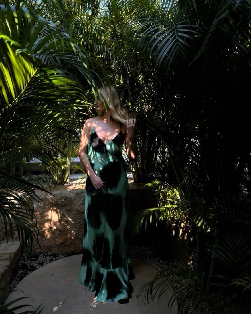 🦋Del Core Aquamarine Tie Dye Gown🩵 - Image 5