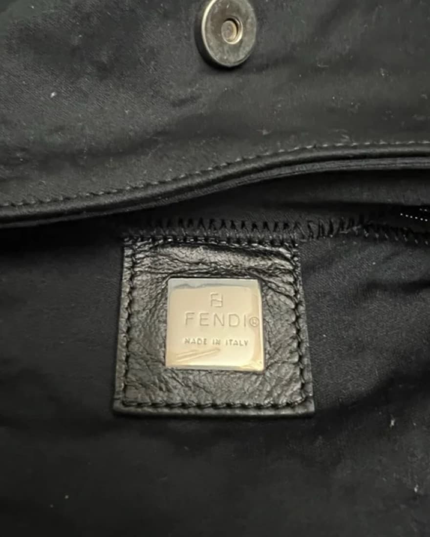 Fendi Baguette Black - Image 3