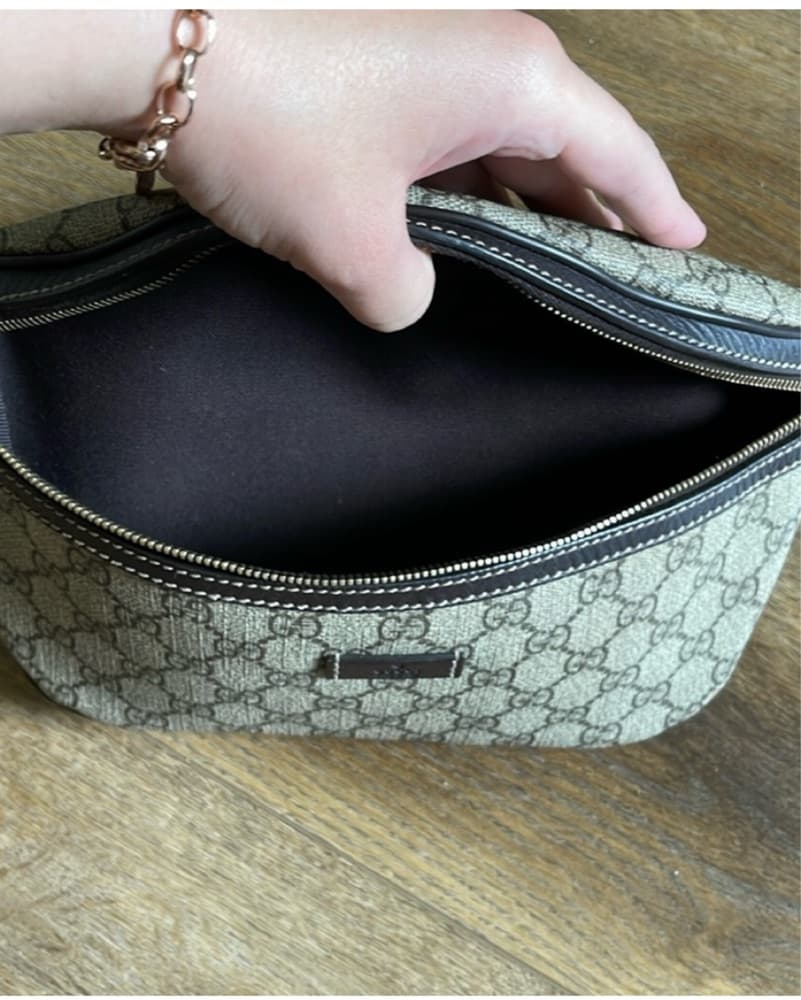 Gucci GG Supreme Belt Bag  - Image 3