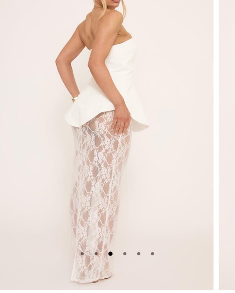 Elegant White Lace Maxi Dress - Image 2