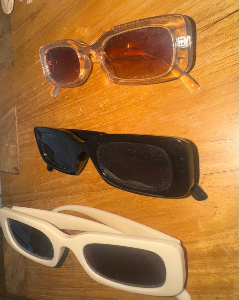 Stylish Sunglasses Assortment - Image 4