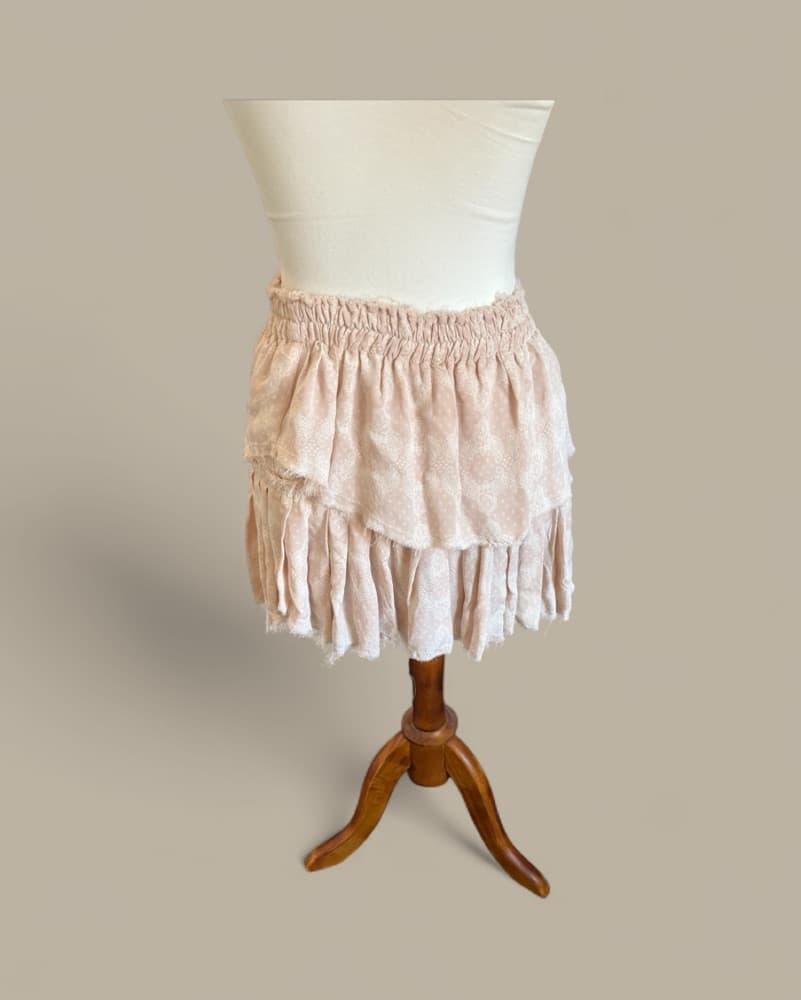 Feminine Lace Skirt with Ruffle Tiers - Image 2