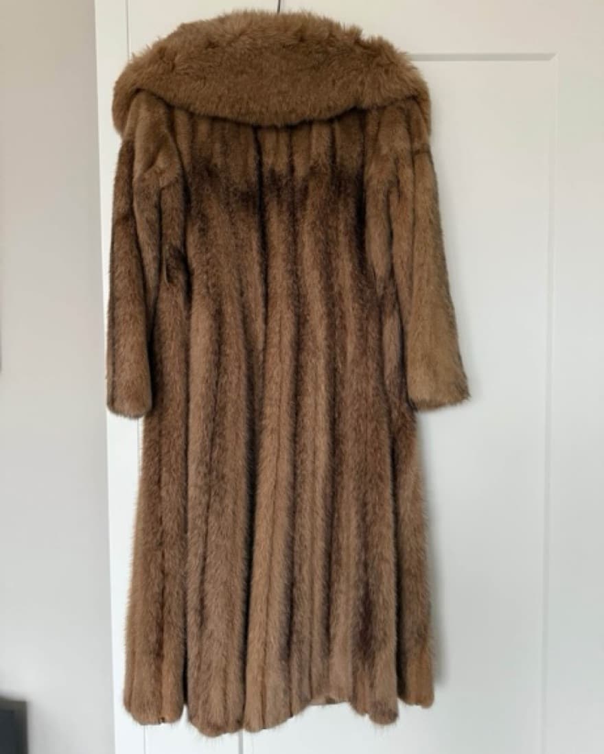Vintage Brown Fur Coat - Image 2