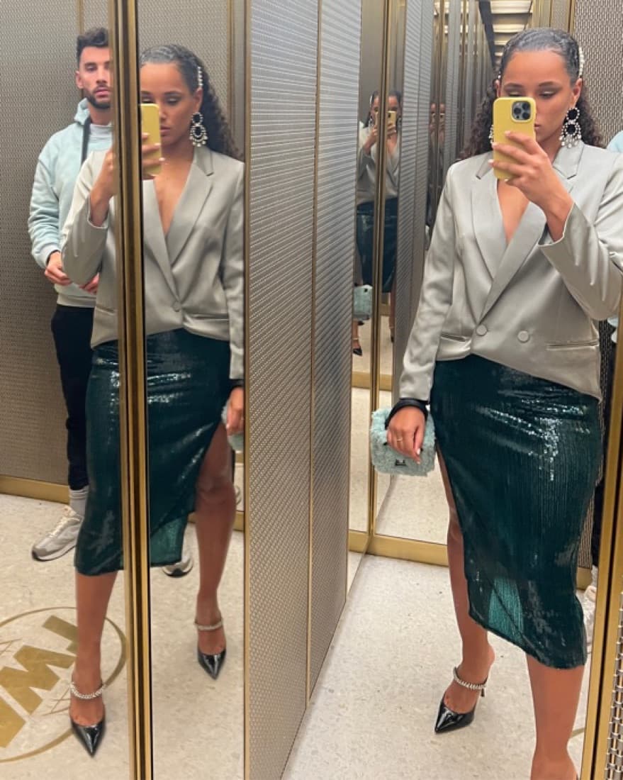 Emerald Green Sequin Skirt - Image 4