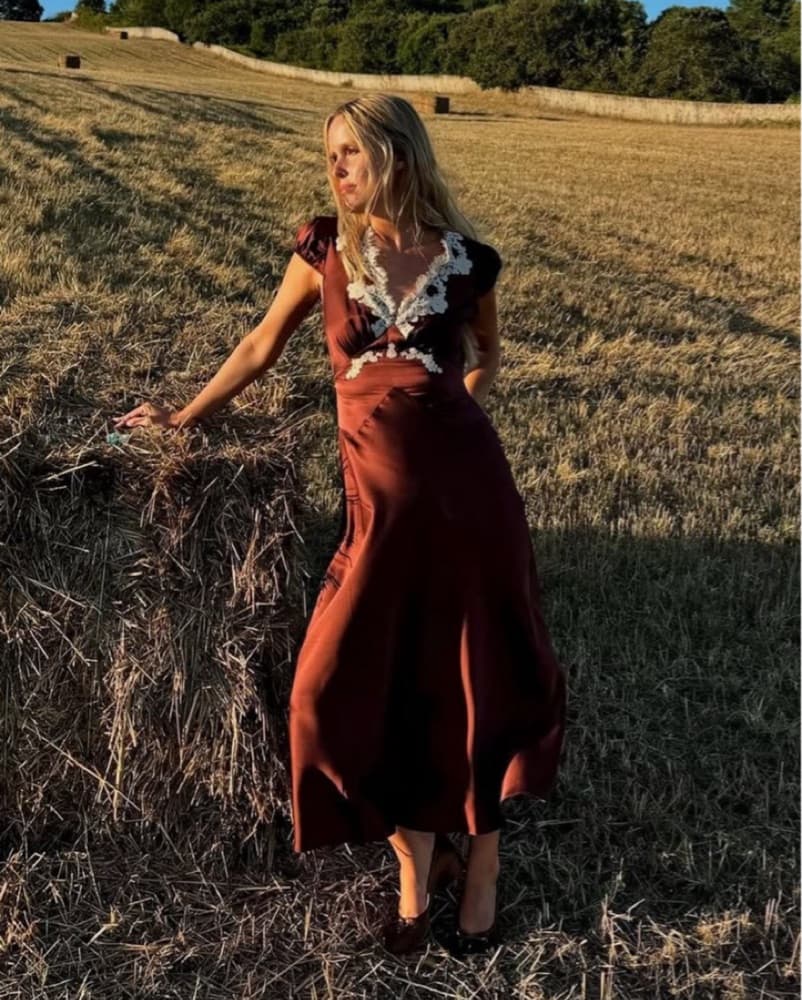 Elegant Lace-Trimmed Maxi Dress - Image 3