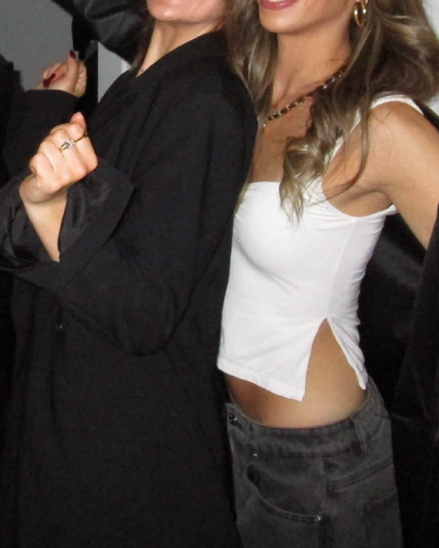 White Going Out Top With Side Slit - Image 2