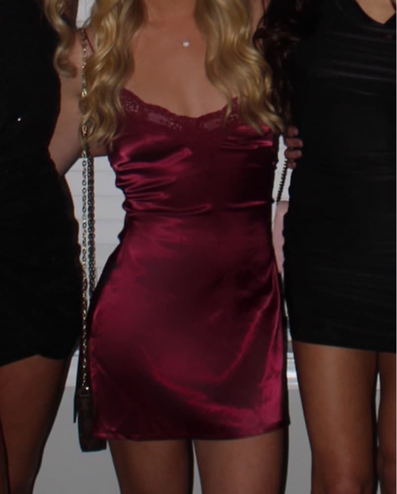 Red cocktail dress - Image 1