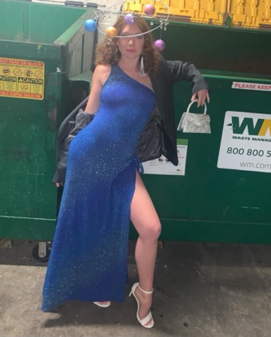 Center Of The Universe Costume - Image 2