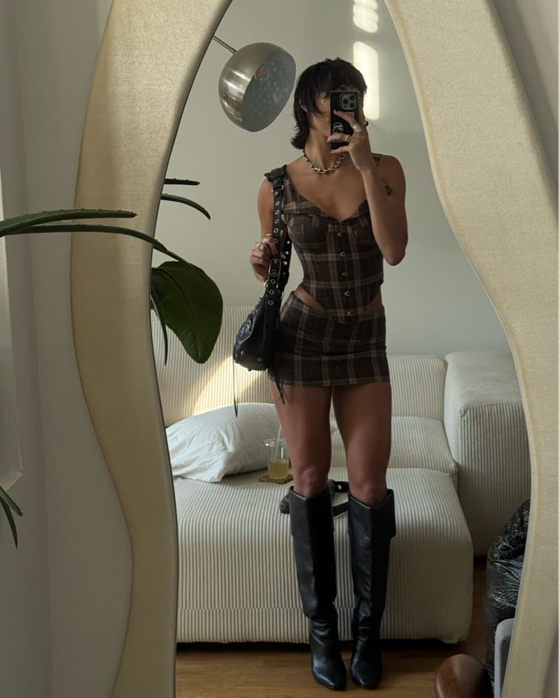 Guizio Brown Skirt Set - Image 4