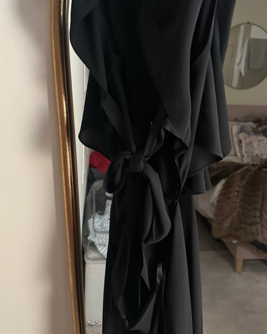Chic Black Maxi Dress - Image 2