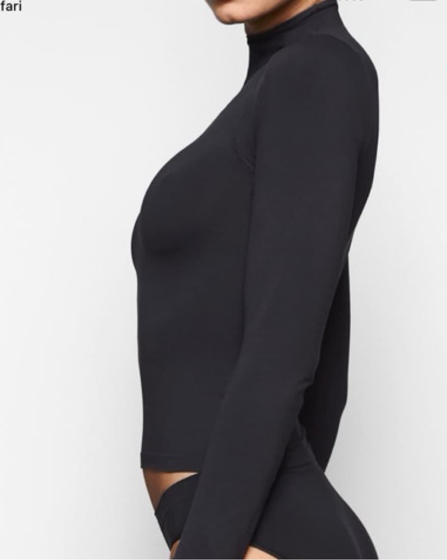 Skims Soft Smoothing Seamless Turtleneck - Image 3