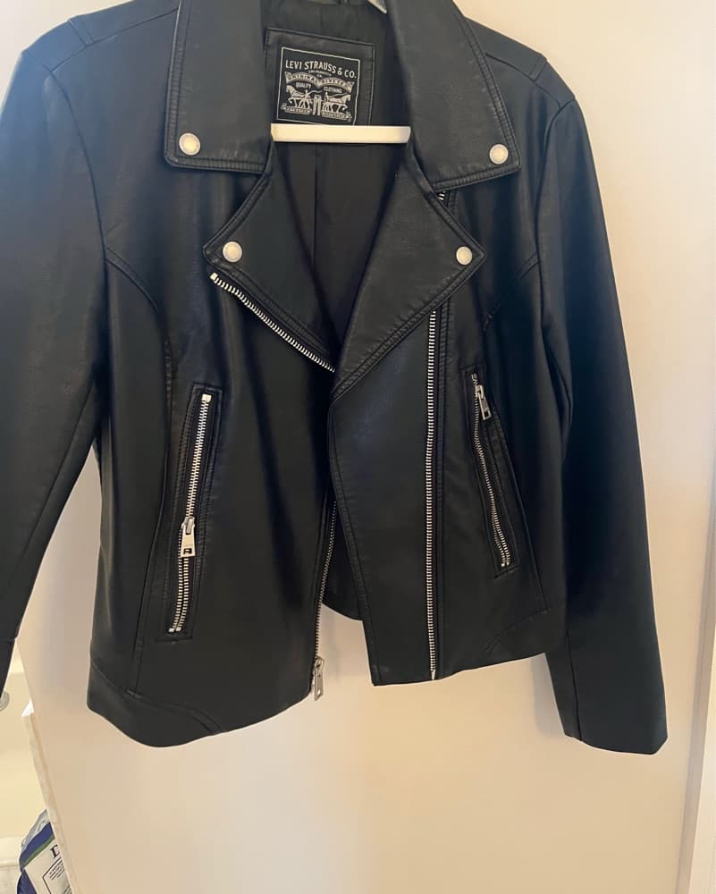 Sleek Faux Leather Moto Jacket - Image 2