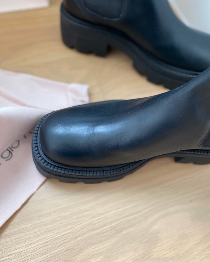 Sergio Rossi Leather Chelsea Boots - Image 4