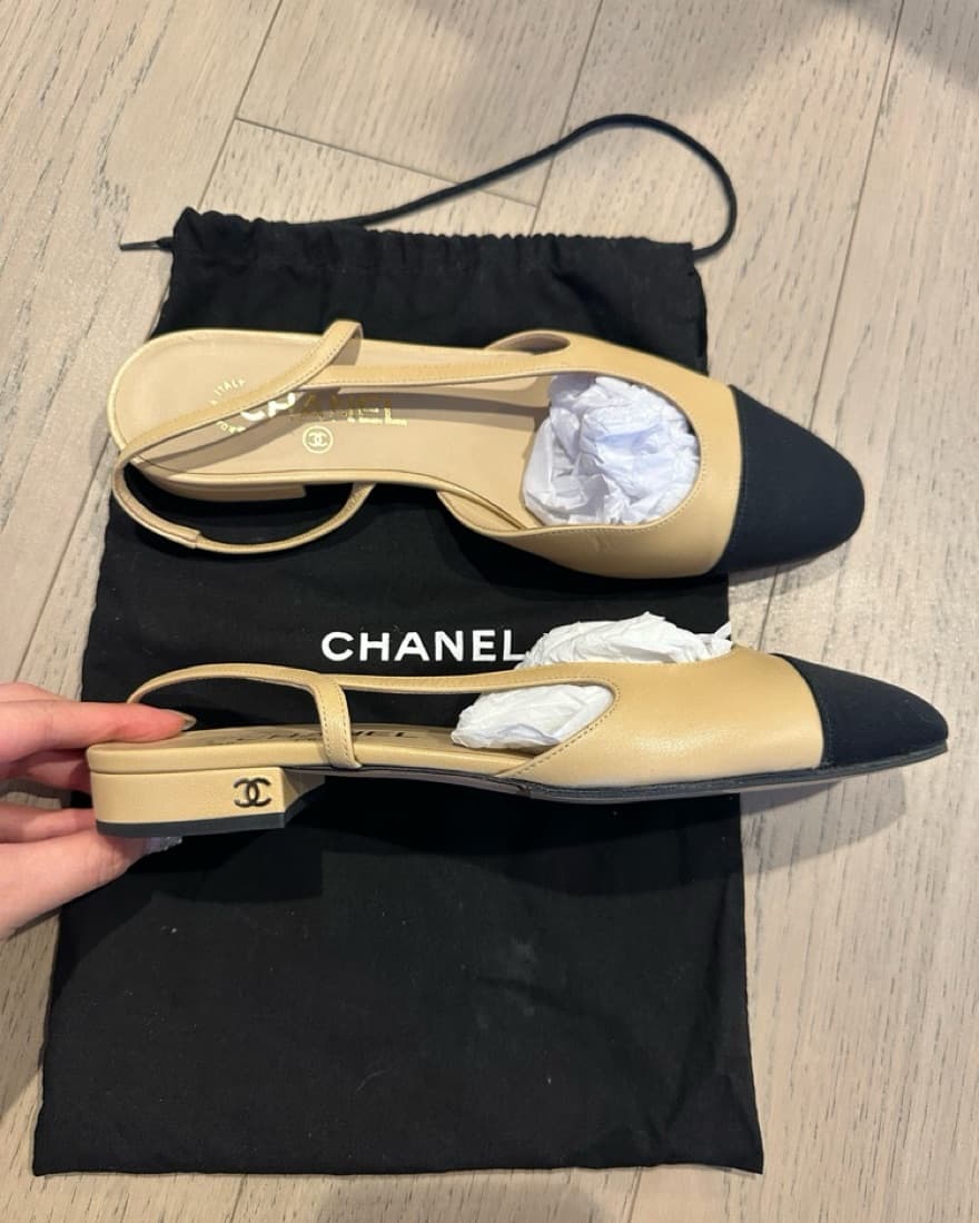 Chanel Slingbacks Beige & Black - Image 2
