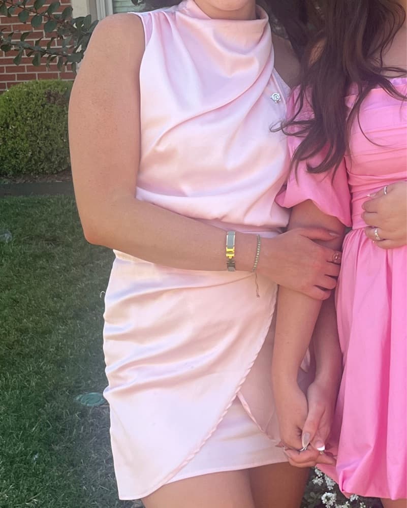 Elegant Light Pink Dress  - Image 2